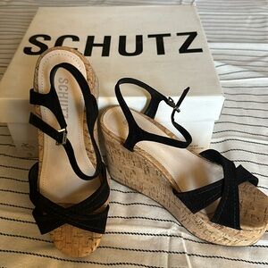 Brand NIB Schultz black wedge sandals Bellina 7.5